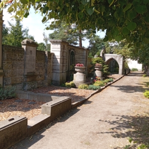 „Lebendige Geschichte – Ein Spaziergang über den Waldfriedhof Oberschöneweide“