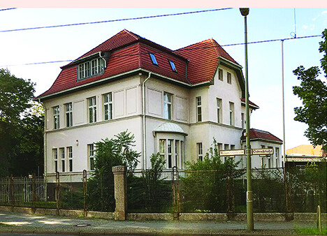 Ehemalige Quandt-Villa und heutiges Verwaltungsgebäude der BAE Batterien GmbH